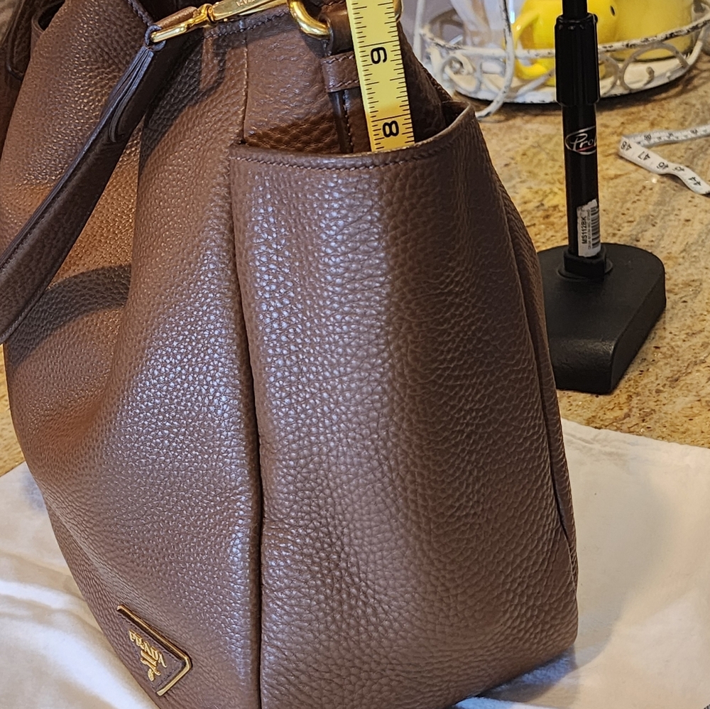 New Prada Vitello Daino BR5009 Brown Leather Side Pocket Hobo Mag Id Card Duster - Picture 13 of 16